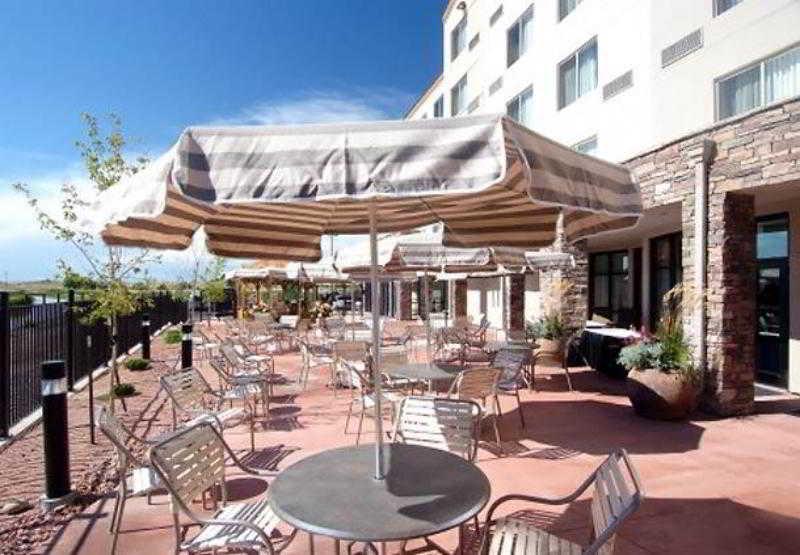 Courtyard 3*